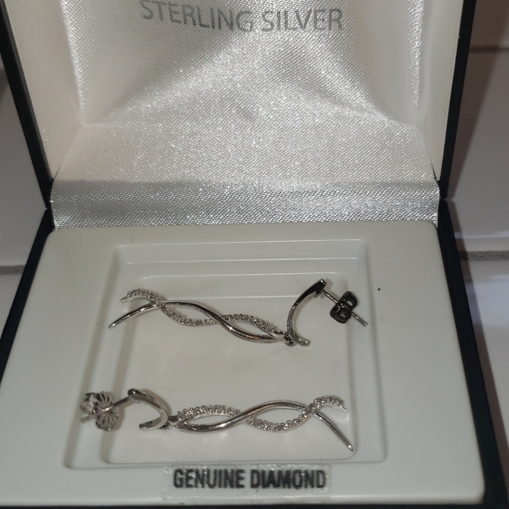 Genuin Diamond &Sterling Silver - Picture 2 of 5